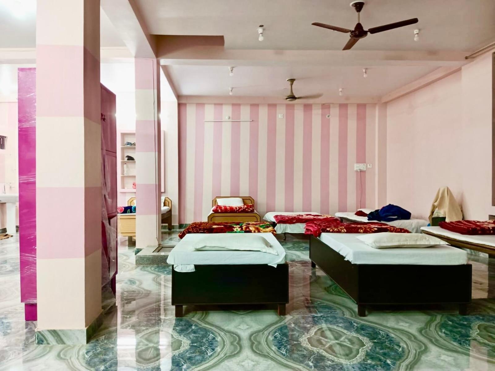 Guest house Trilok Residency - Dashashwamedh Varanasi