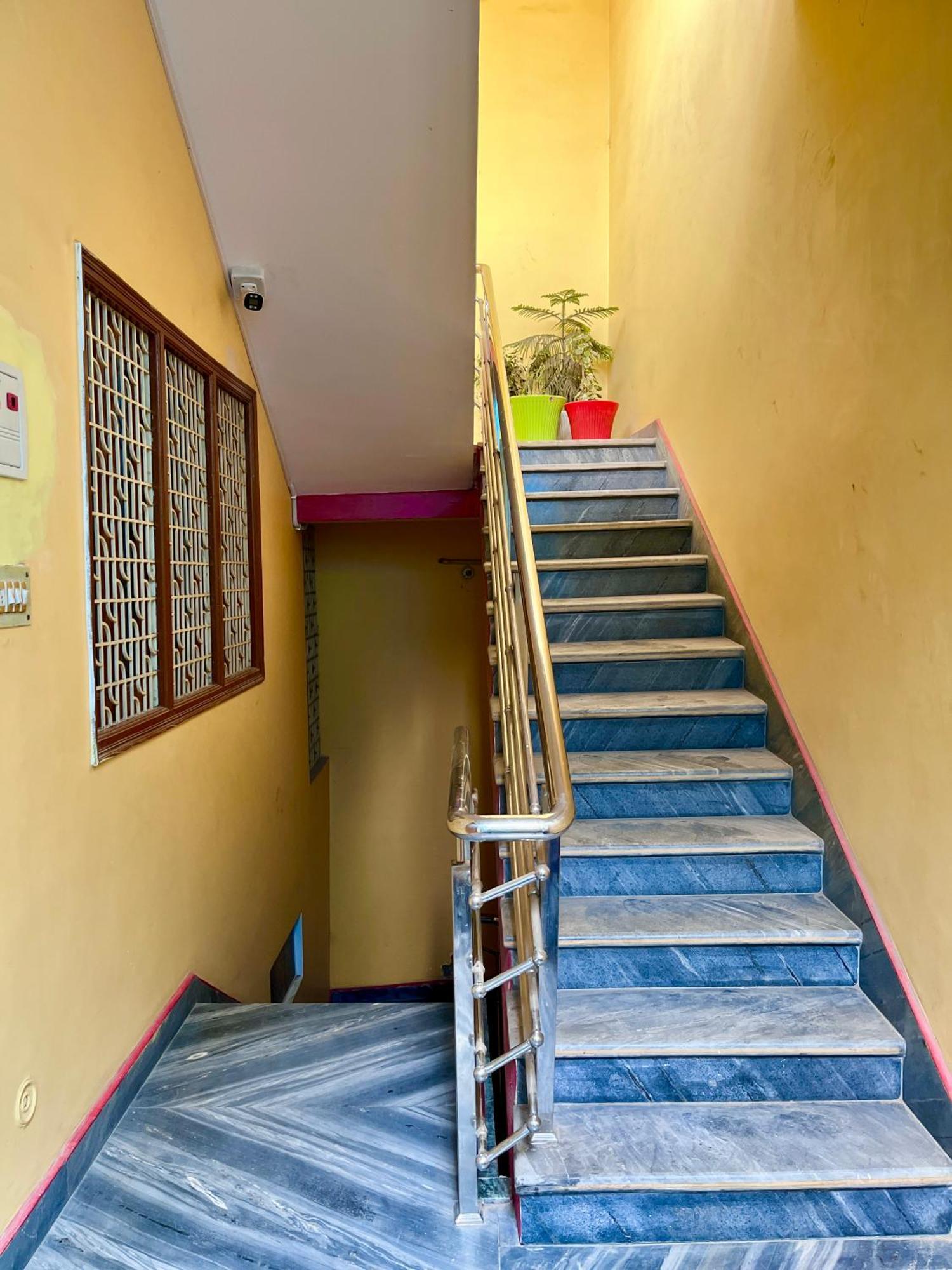 Trilok Residency - Dashashwamedh * Varanasi
